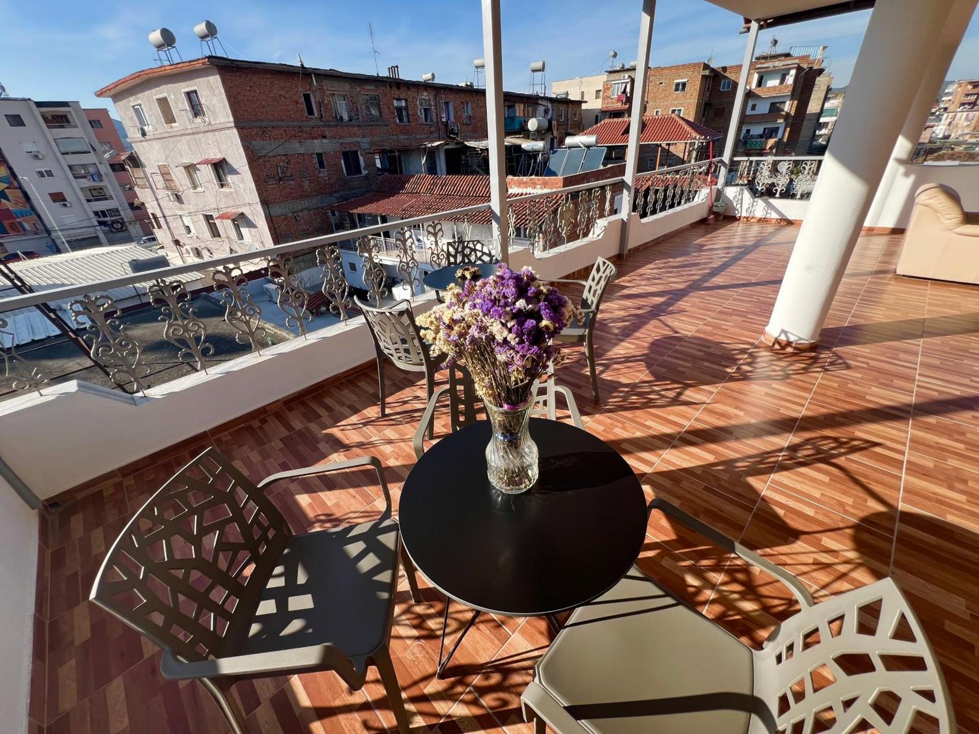 Villa Ensalv Berat - Apartment - Room - Penthouse Bagian luar foto
