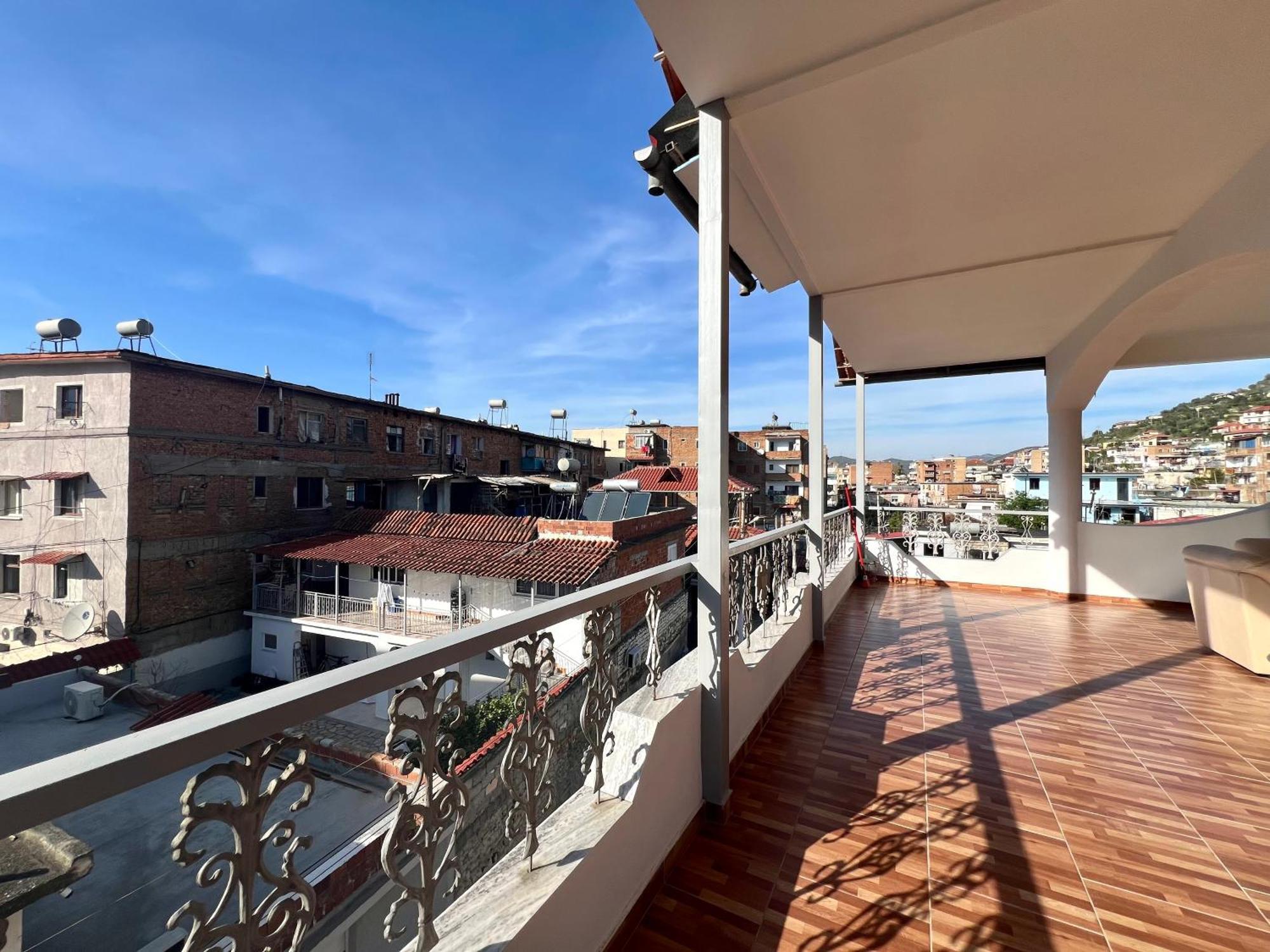 Villa Ensalv Berat - Apartment - Room - Penthouse Bagian luar foto