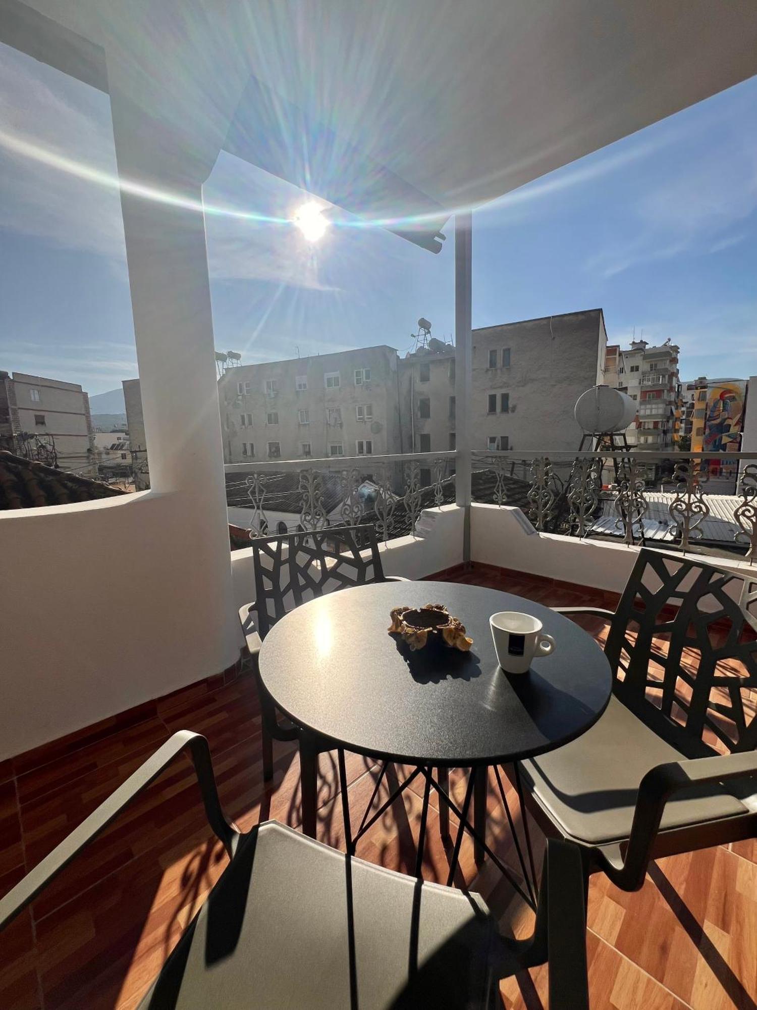 Villa Ensalv Berat - Apartment - Room - Penthouse Bagian luar foto